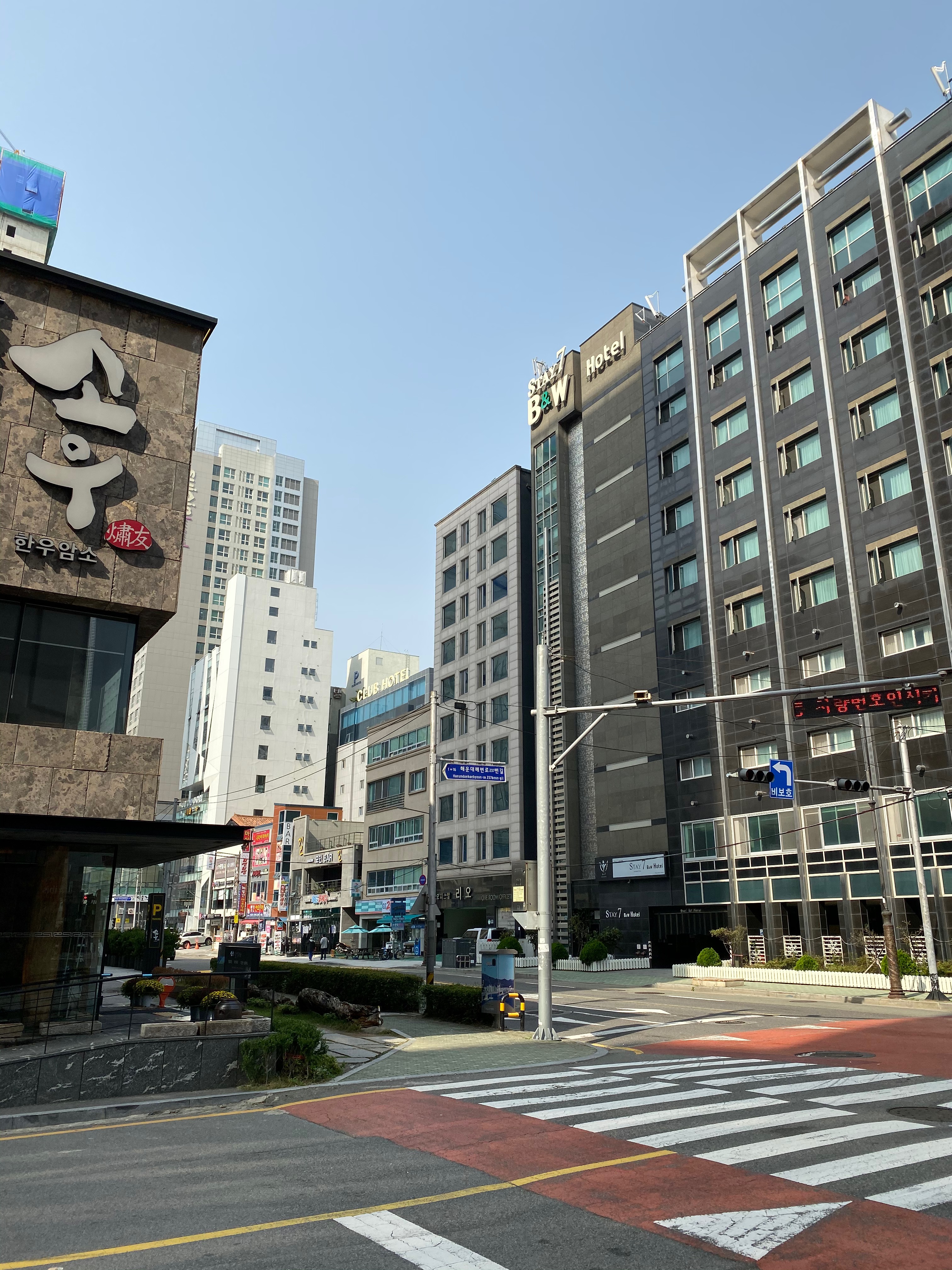 1B39132E-E7D6-4F09-9CF7-6DB1AF2FFAB2