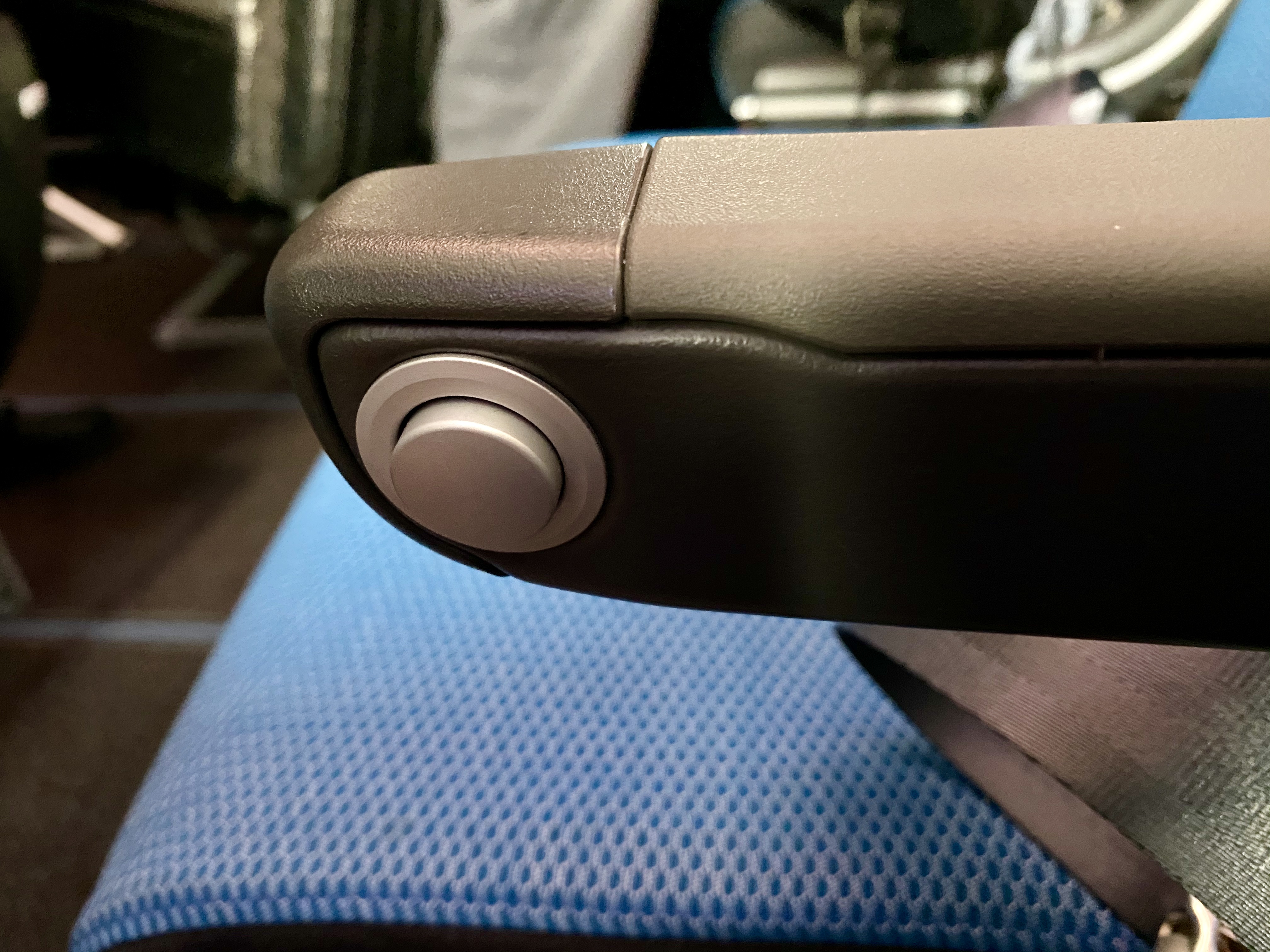 1B5B70AF-8911-4560-9C1D-87E0E90F64C2_1_201_a