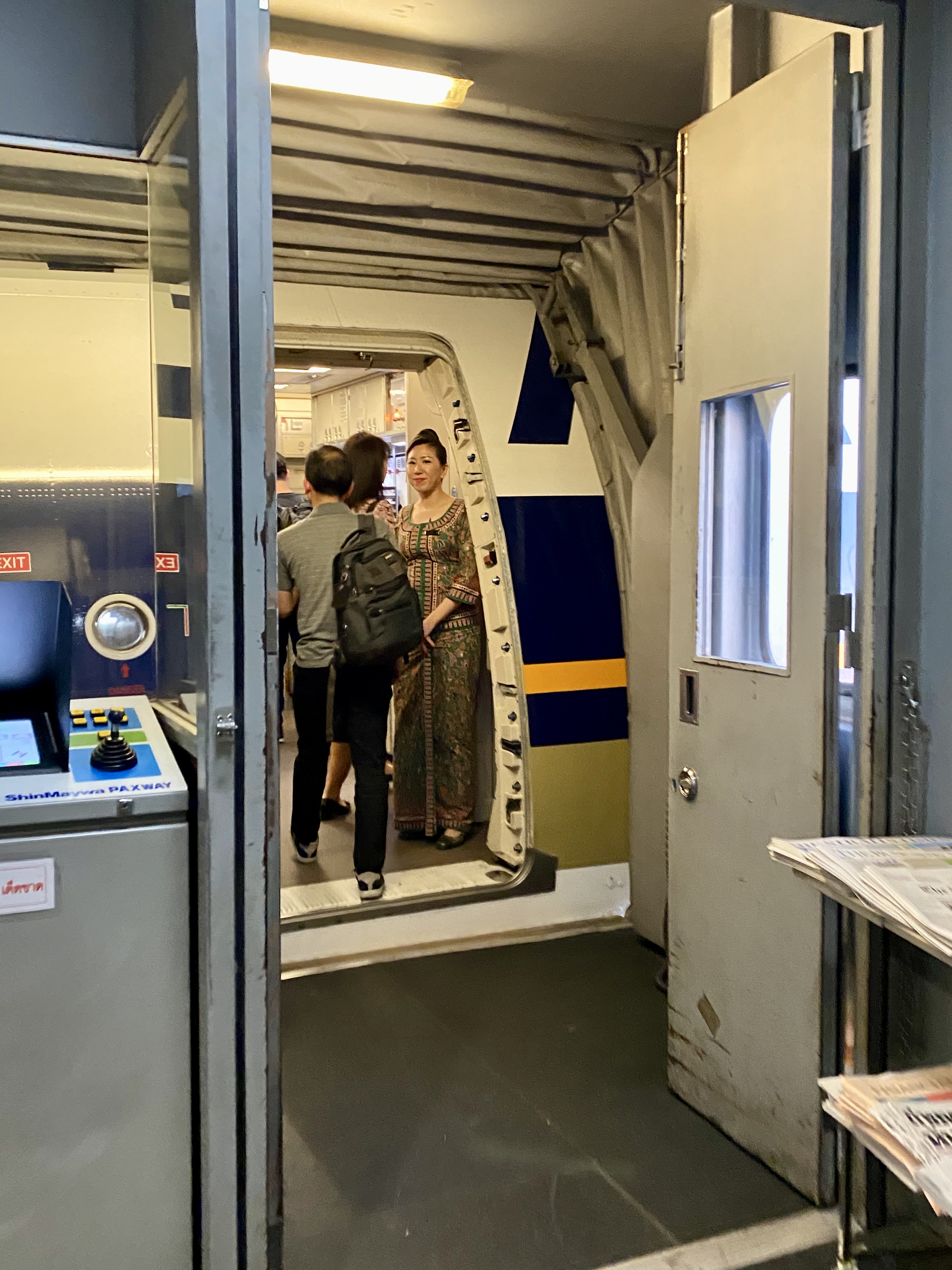 2279AB06-C788-43F4-8F11-517E29DB58F3_1_201_a