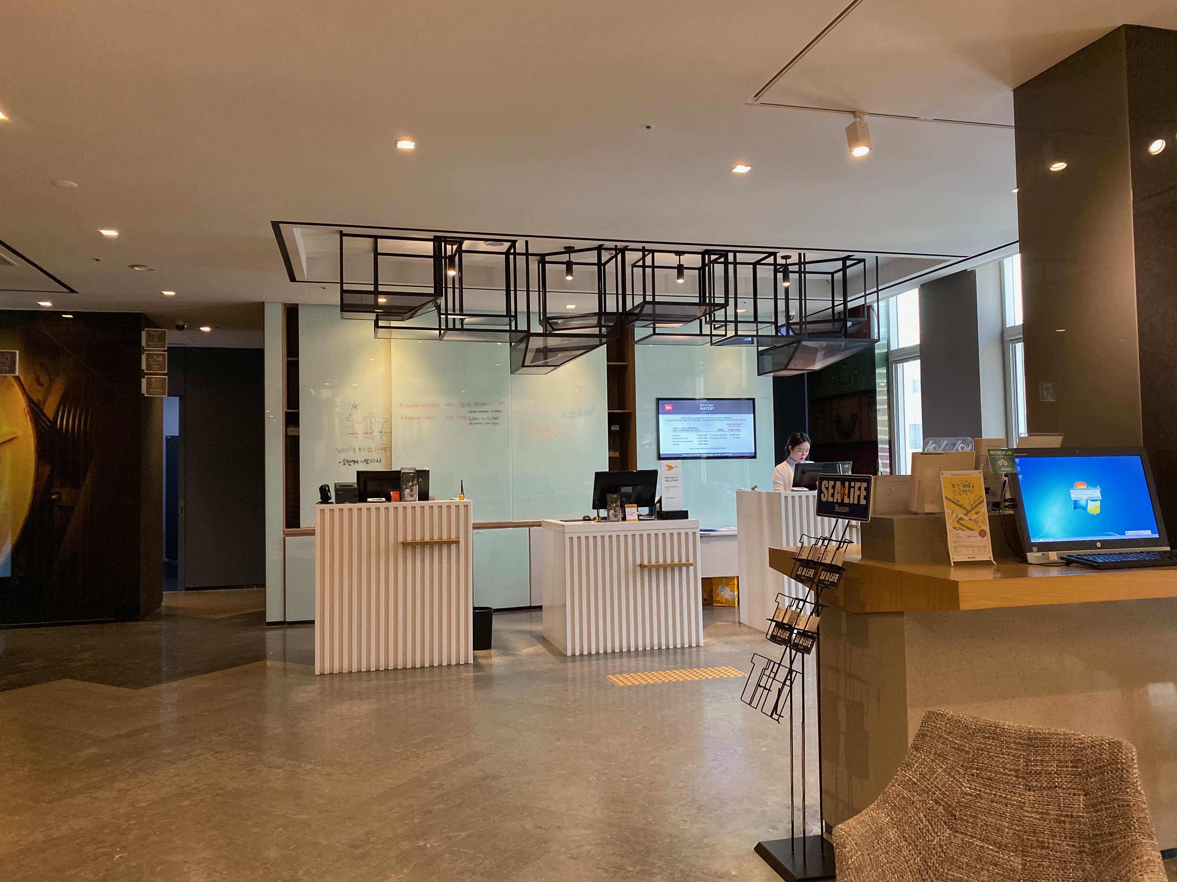 58BBD86D-790E-4E43-BA13-2561BD6673C7