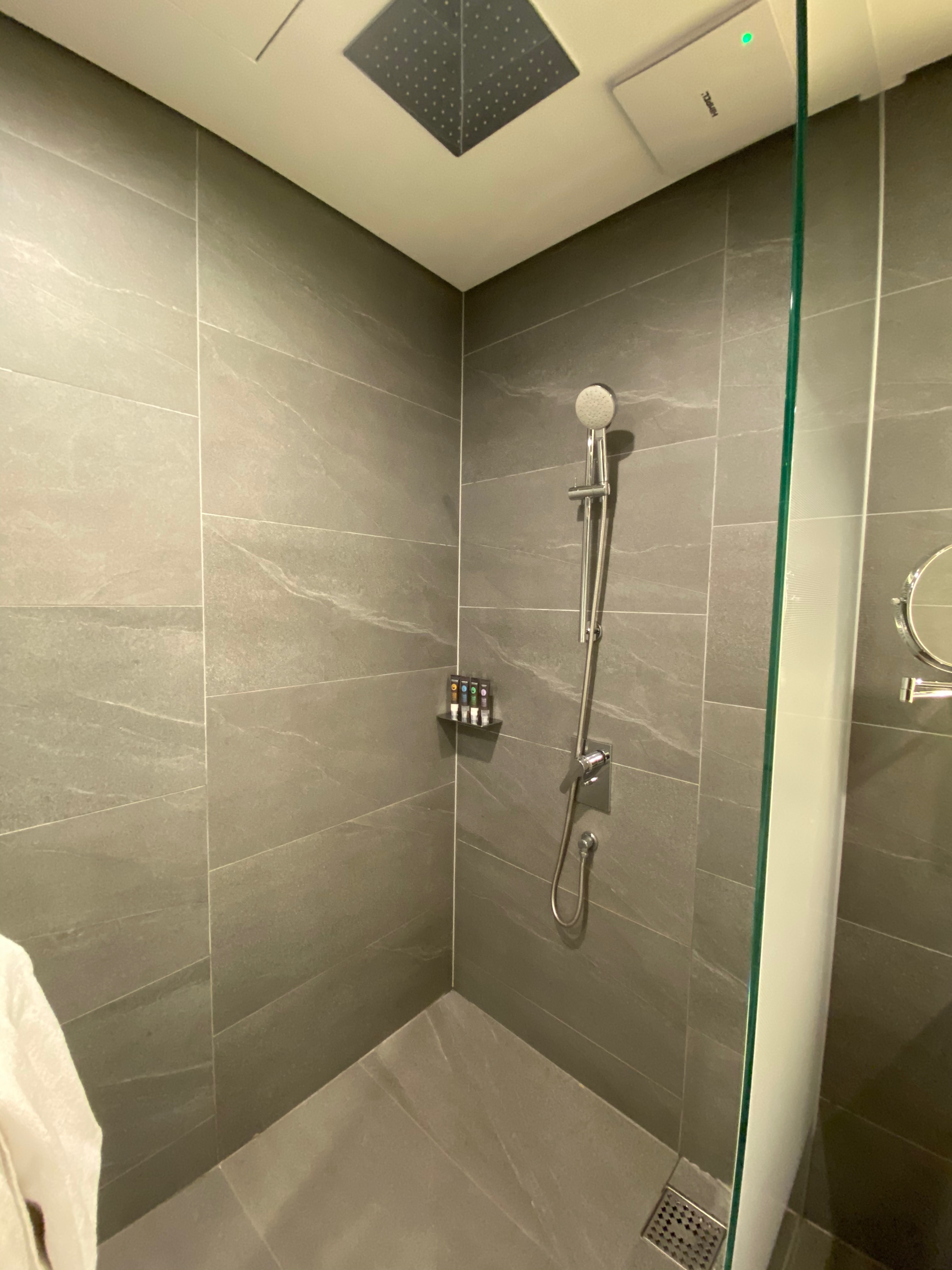 7545306A-AE19-456F-BB8B-8413967D2B13