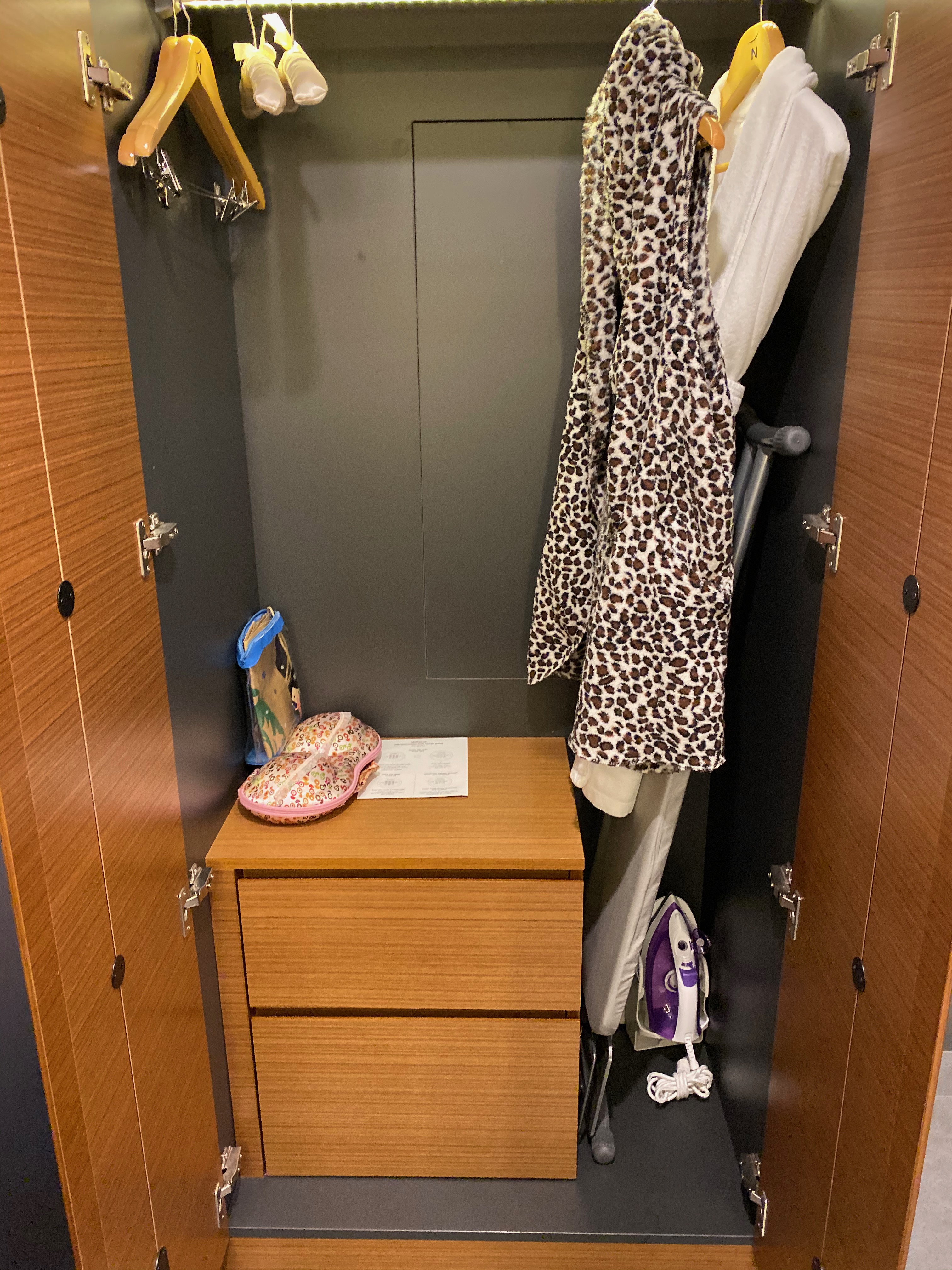 7CAED7AF-8511-4057-8DCF-5609781E9C28