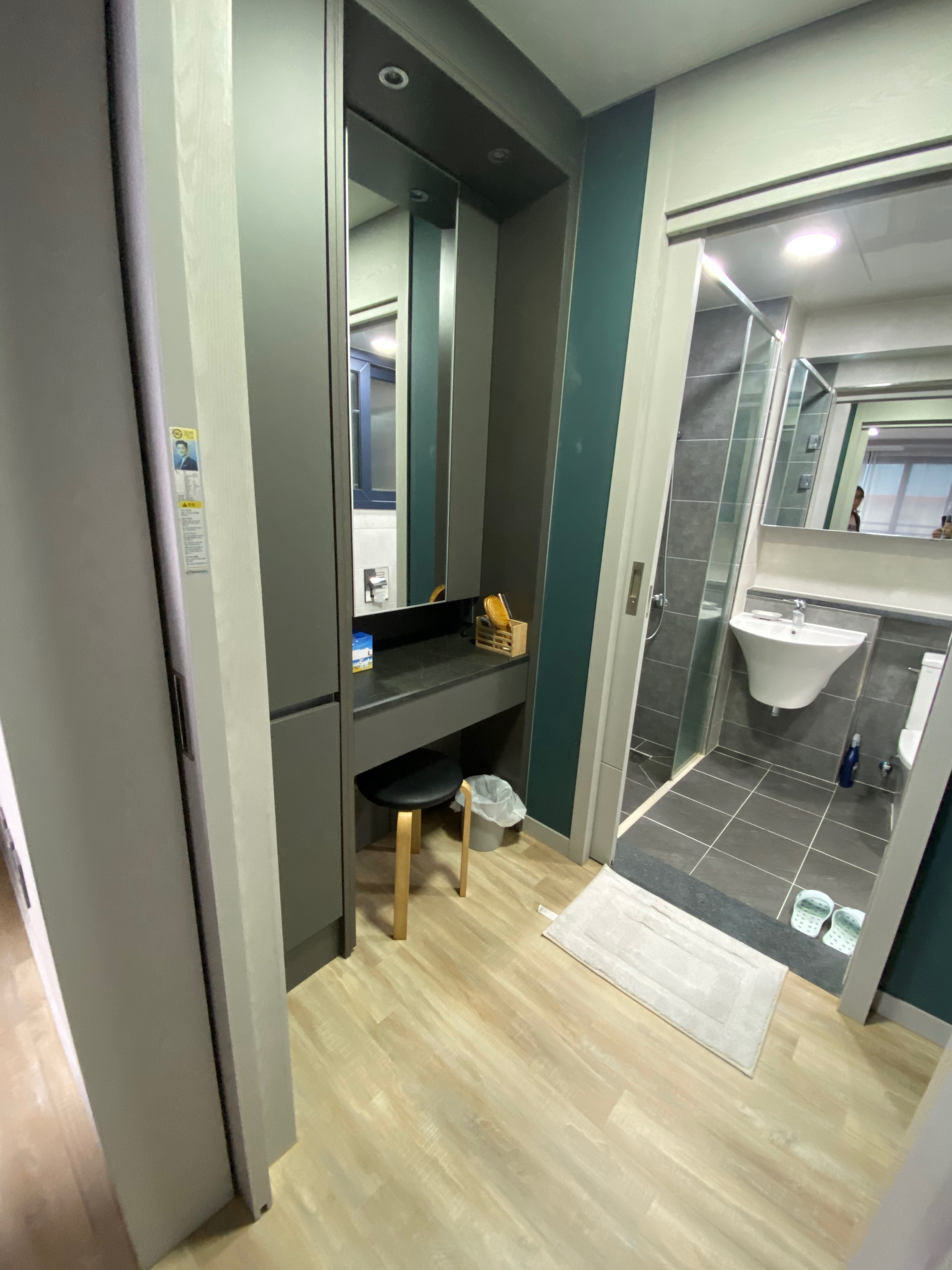 B132836E-9449-4401-AE77-E7446018E2A8