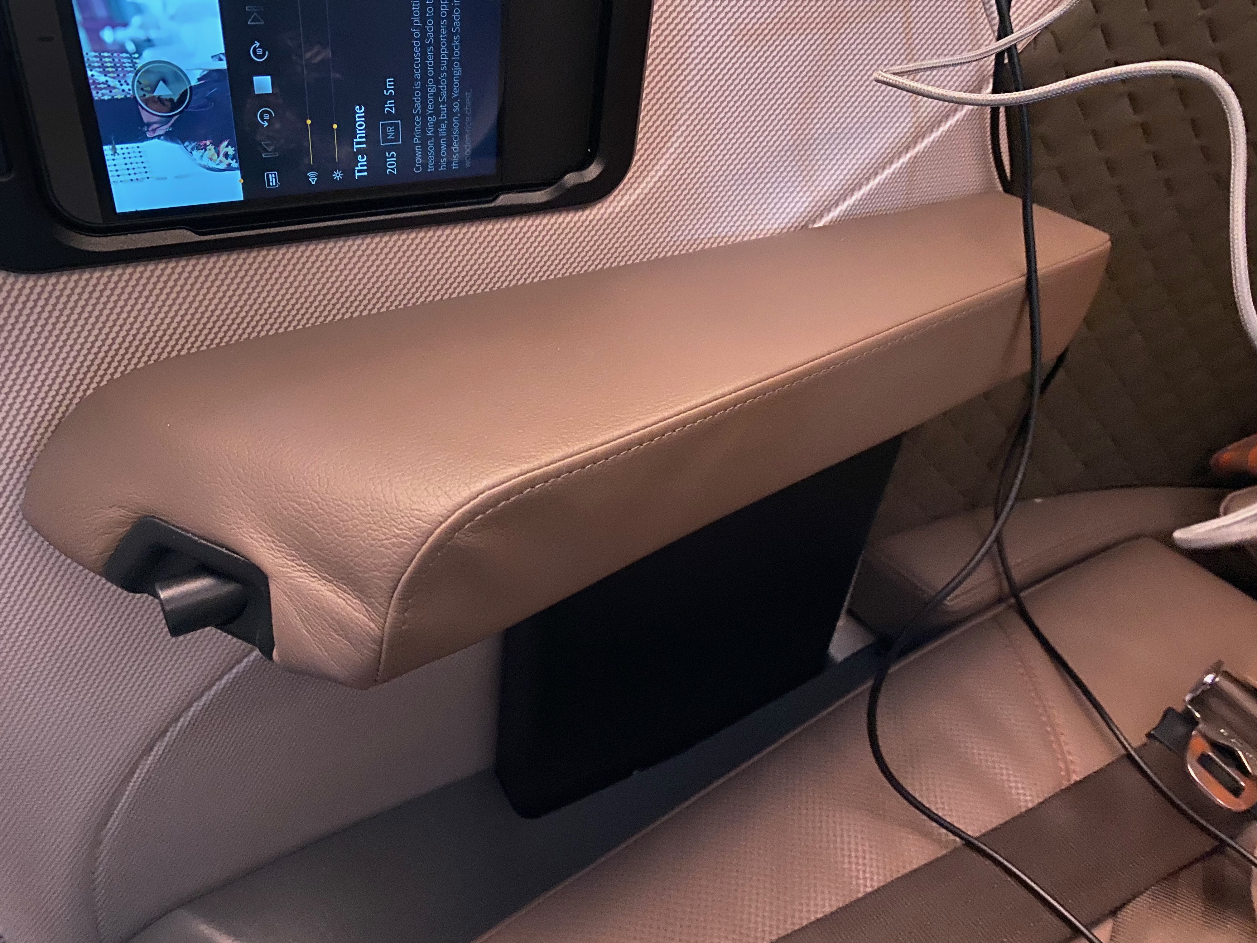 CA23FEE4-B09E-4D19-893E-21A143B35F78