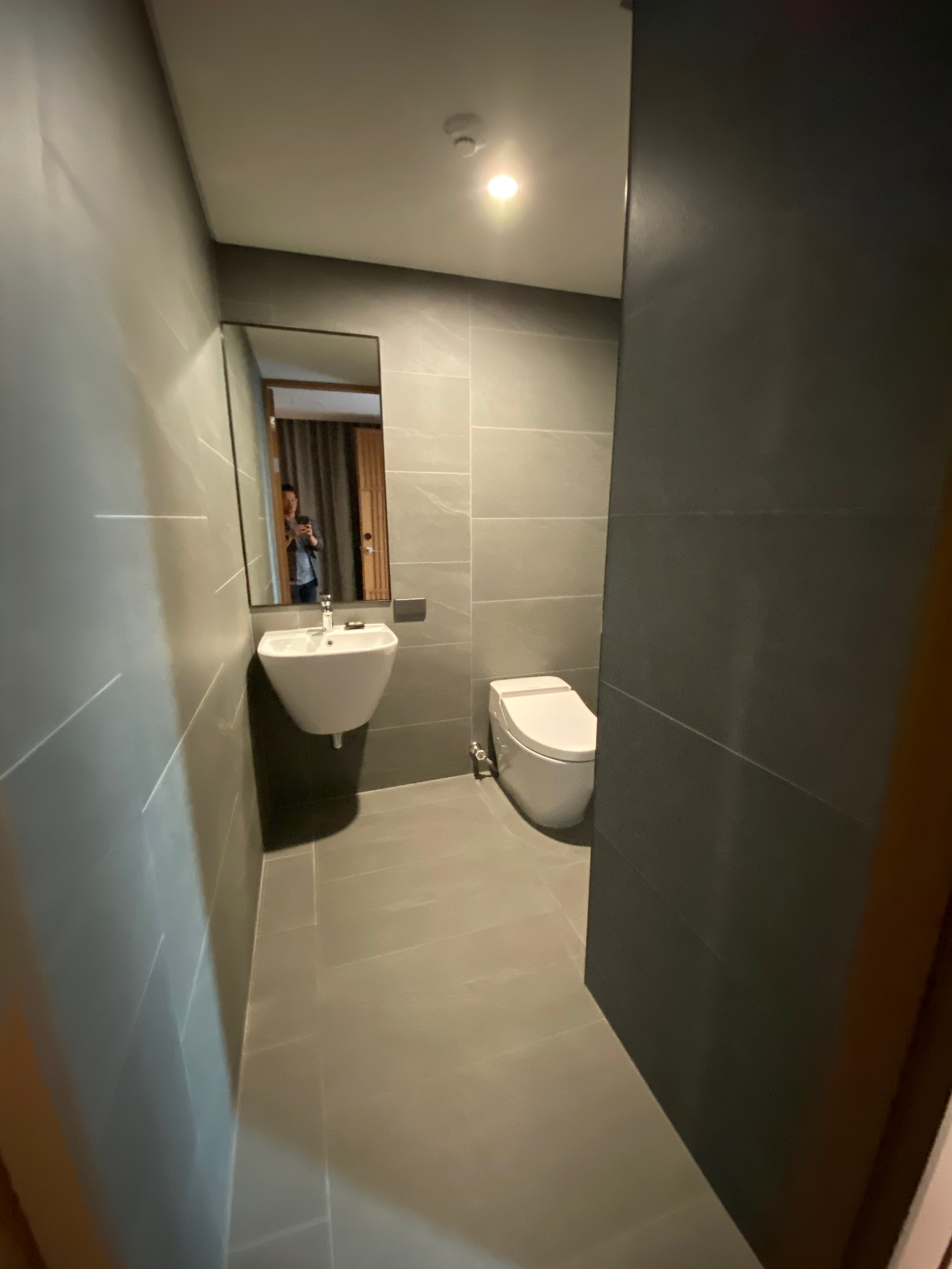 CAFB6BA5-FA3A-4901-A1D0-064B86889B22