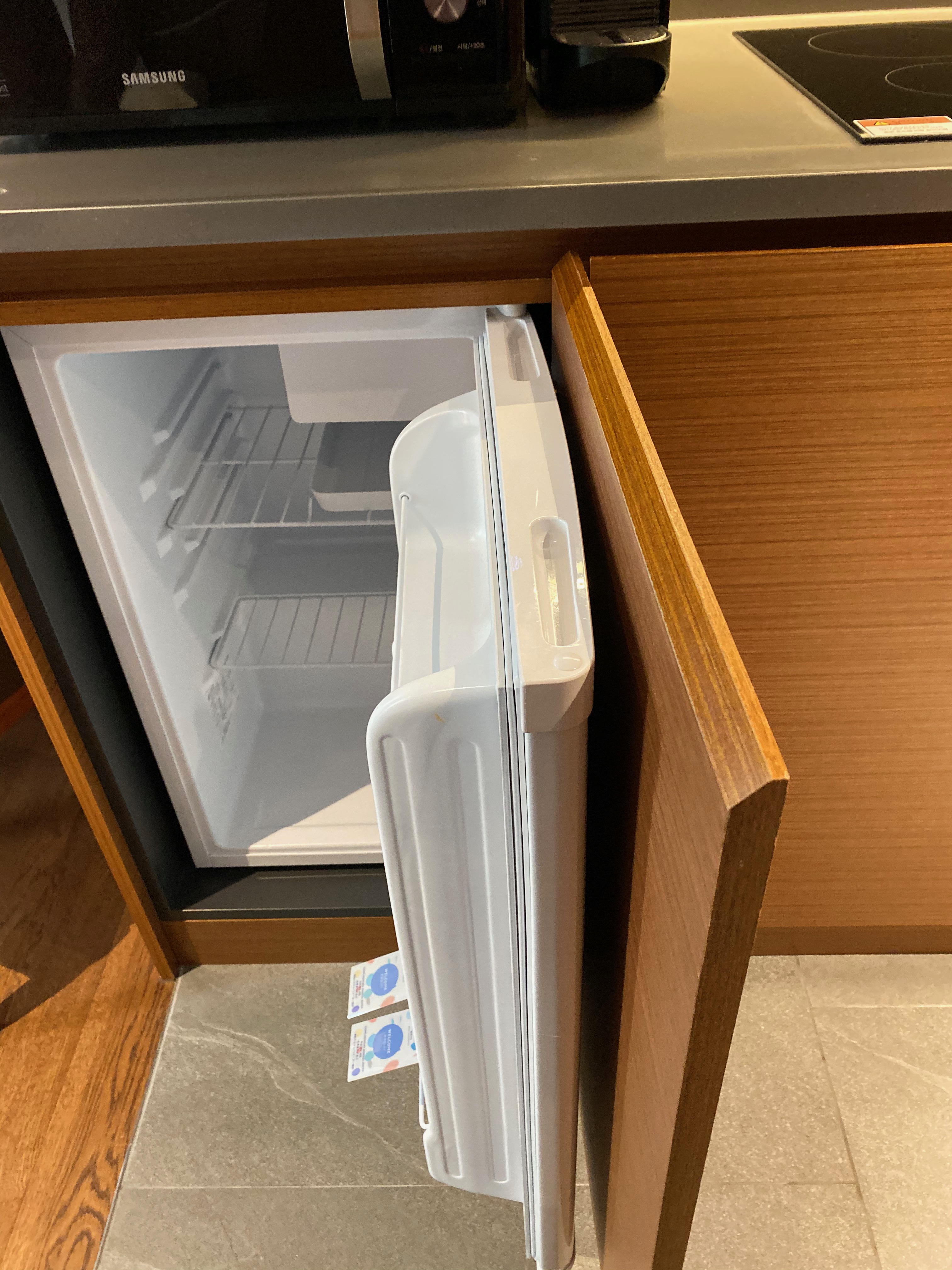 D51B3990-F187-4F8C-A1D2-B9BE544DB601