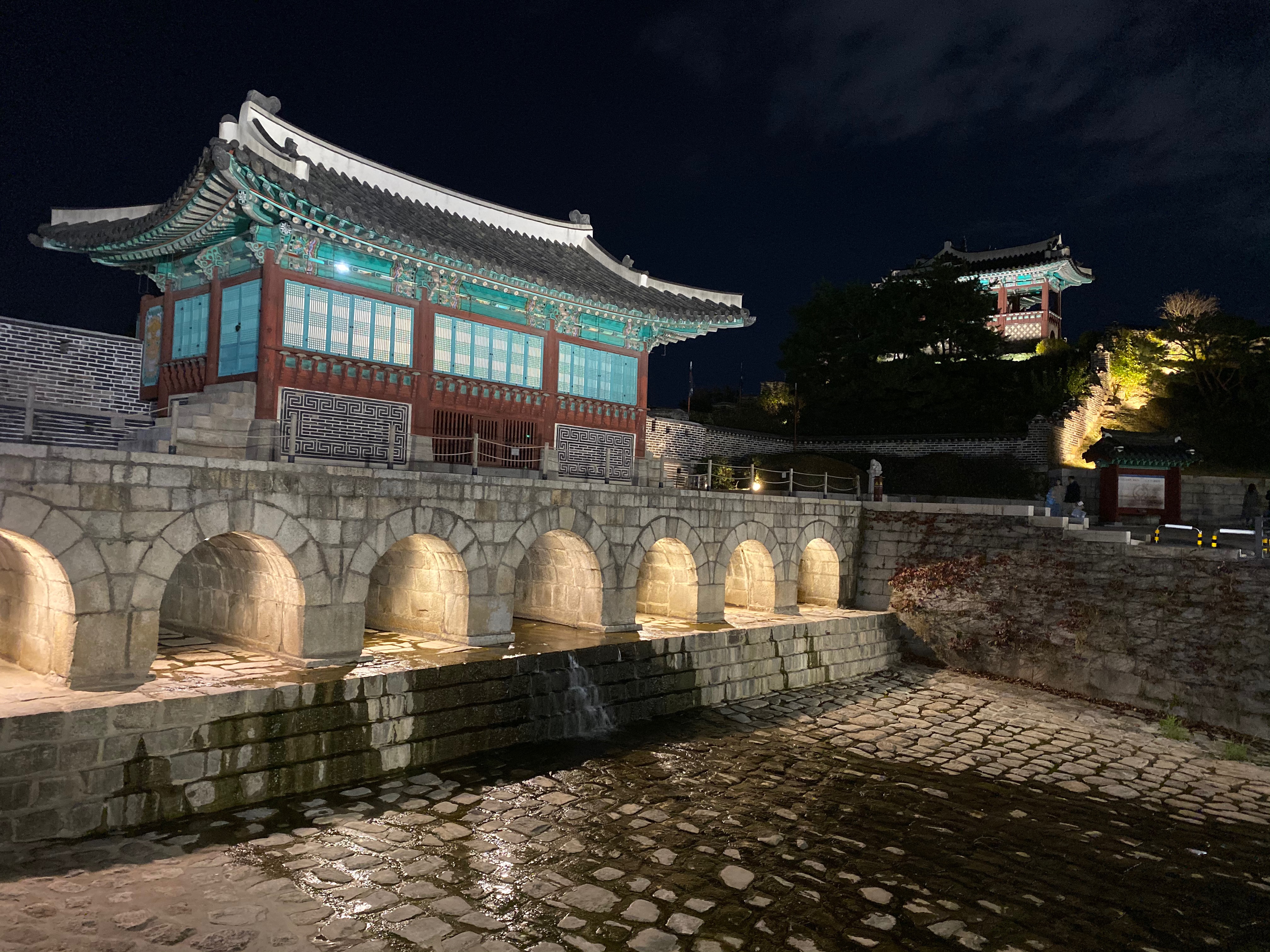 D6F7AB47-3183-4D5E-A9C0-56AF946F9E3F