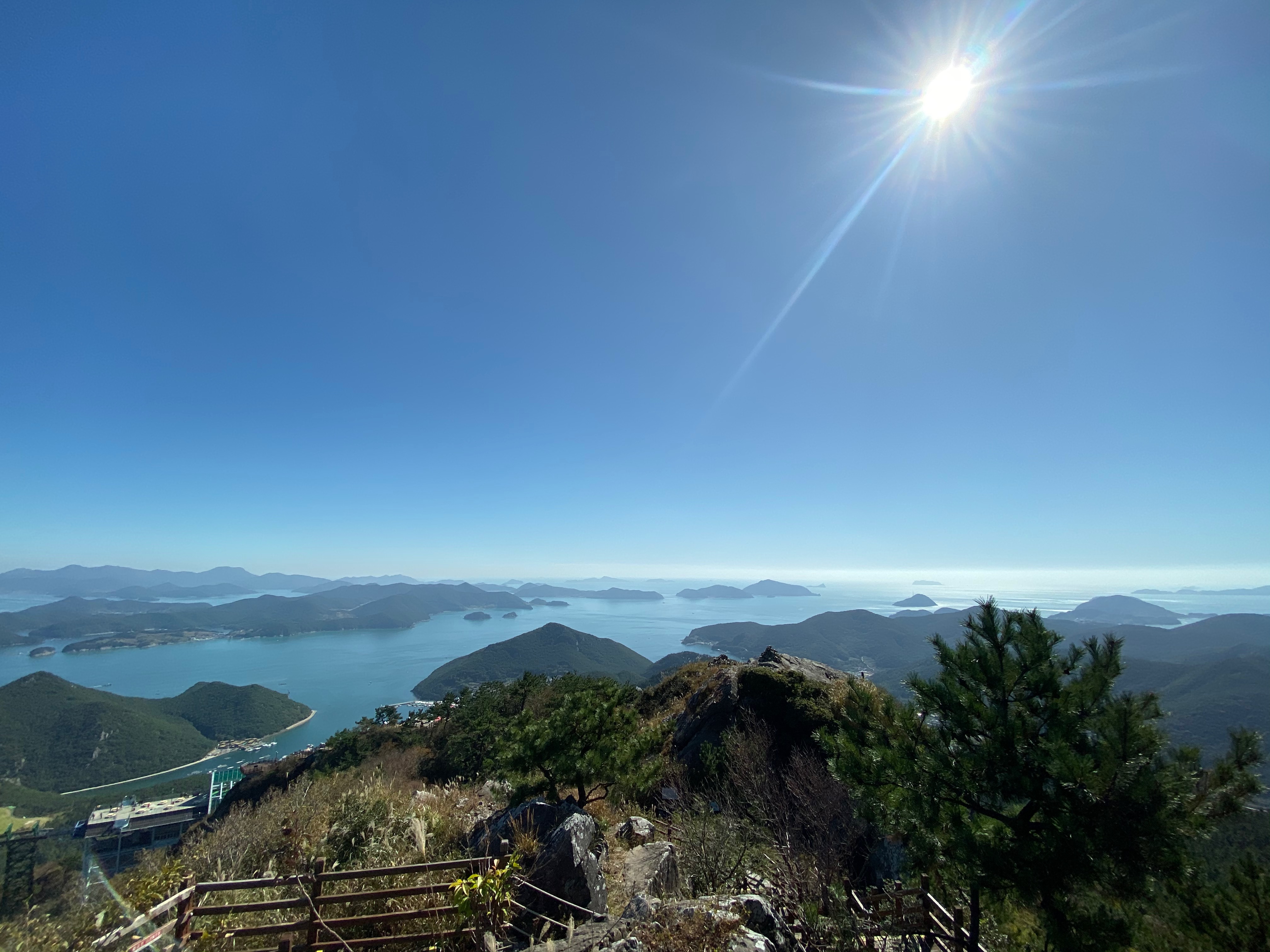 0FC63926-987C-4167-AD28-FAF803CC1045