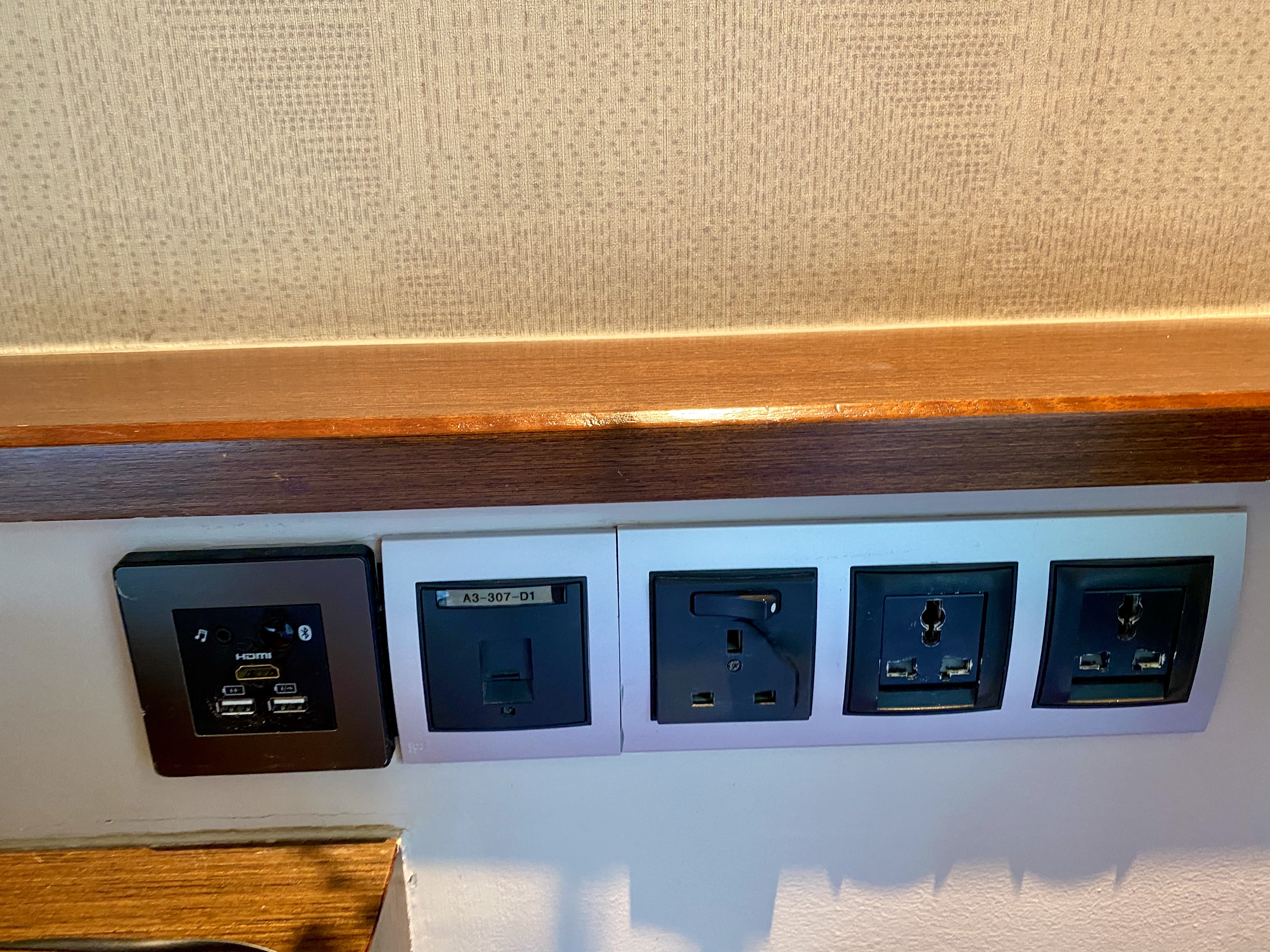 31EA67C8-ED34-4061-AE39-D9D851763E5E_1_201_a